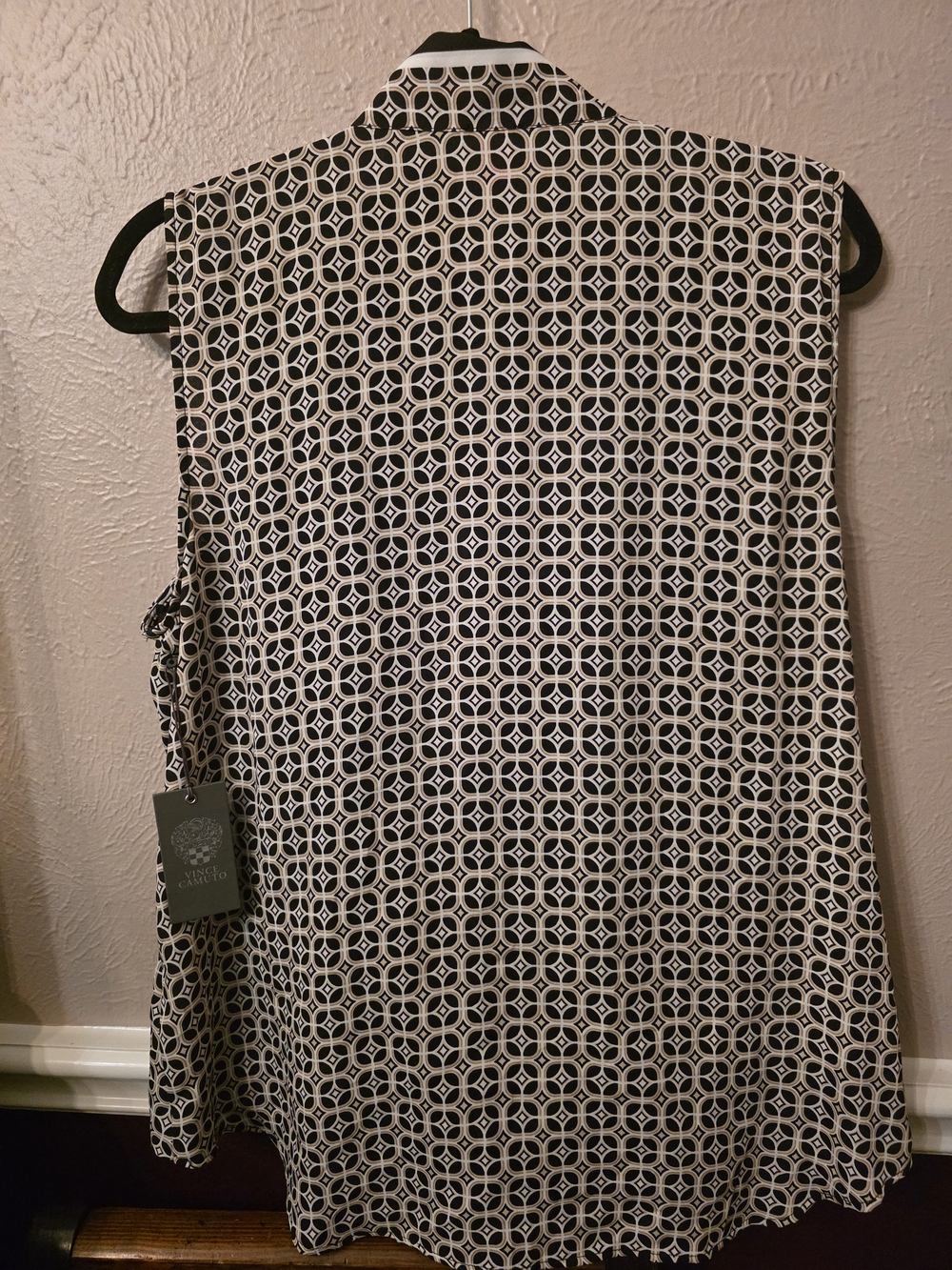 Vince Camuto Black & White Geometric Tie-Neck Sleeveless Top - Picture 3 of 4